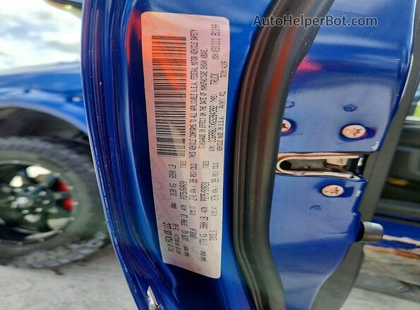 1C6RR6UTXGS284392 2016 RAM 1500 Blue Rear seats view