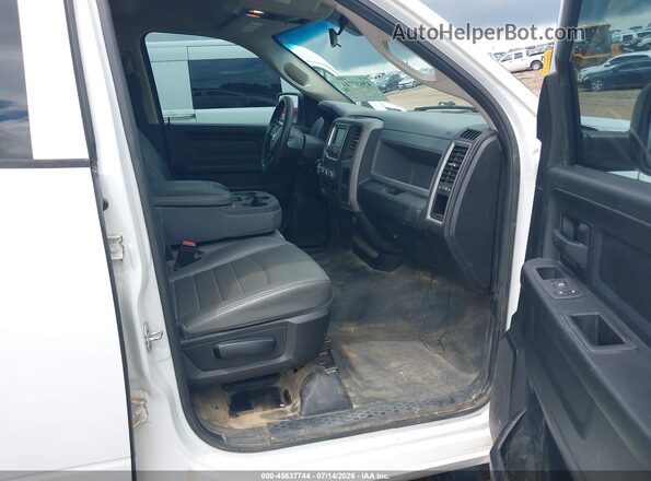 1C6RR7FG2LS156468 2020 RAM 1500 CLASSIC White Вид салону спереду