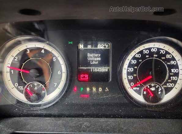 1C6RR7FG6HS697272 2017 RAM 1500 Синий Вид щитка приборов