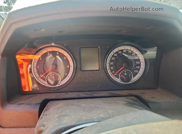 1C6RR7FG8HS599957 2017 RAM 1500 Silver ხელსაწყოთა პანელის ხედი