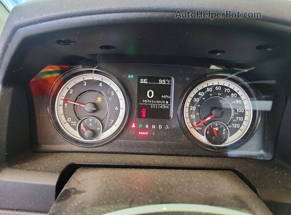 1C6RR7FT1JS327883 2018 RAM 1500 Black ხელსაწყოთა პანელის ხედი