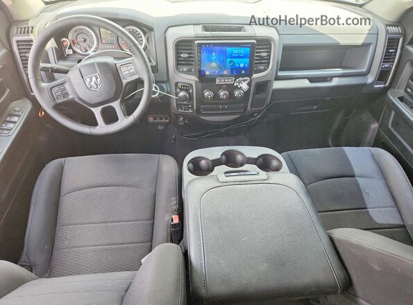 1C6RR7FT1KS568036 2019 RAM 1500 Черный Вид панели приборов
