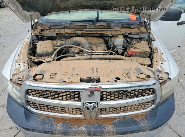 1C6RR7FT8JS183877 2018 RAM 1500 White უკანა სალონის ხედი