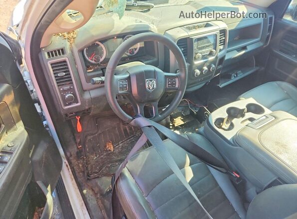1C6RR7FT9HS667664 2017 RAM 1500 White Вид панелі приладів