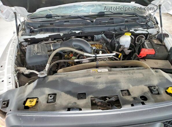 1C6RR7GT3NS249353 2022 RAM 1500 White Սալոնի հետևի տեսք