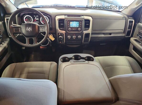 1C6RR7GT7KS624883 2019 RAM 1500 Черный Вид панели приборов