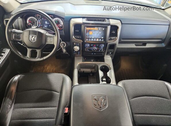 1C6RR7HT6GS191613 2016 RAM 1500 White Widok deski rozdzielczej