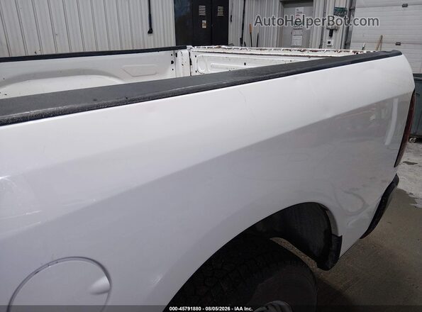 1C6RR7KG2JS294224 2018 RAM 1500 White Vista interior de 360 grados