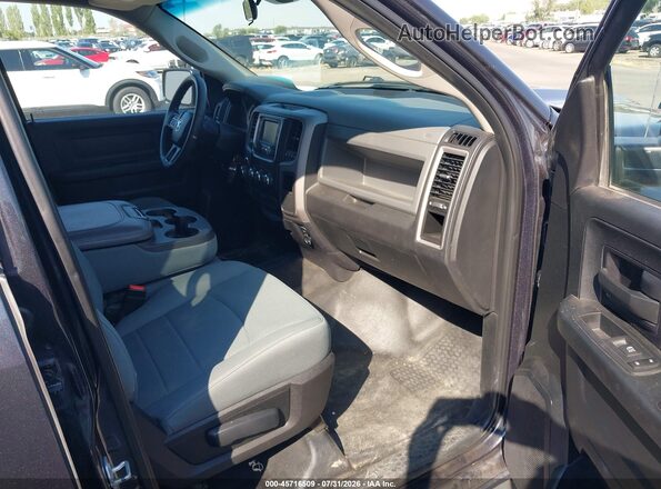 1C6RR7KG3HS599077 2017 RAM 1500 Gray წინა სალონის ხედი