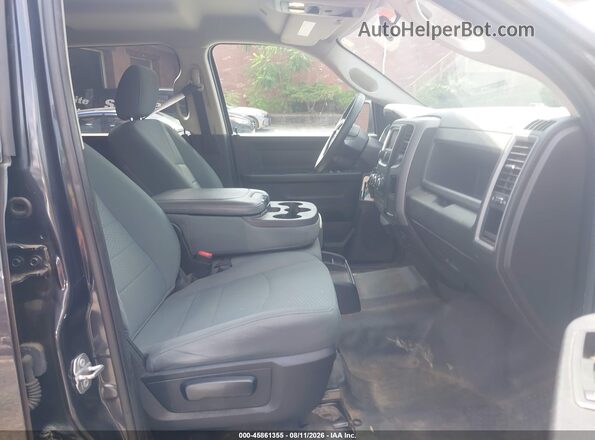 1C6RR7KG4JS297271 2018 RAM 1500 Black Вид салону спереду
