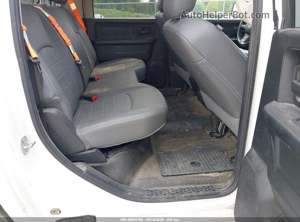 1C6RR7KG4JS300489 2018 RAM 1500 White Widok naklejki z numerem VIN