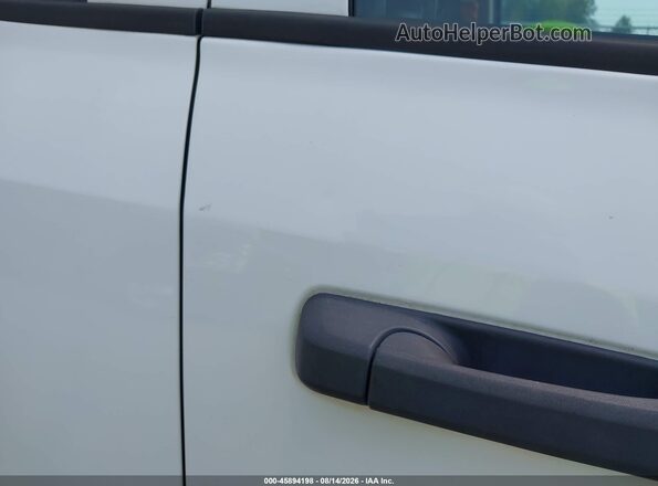 1C6RR7KG4JS300489 2018 RAM 1500 White 