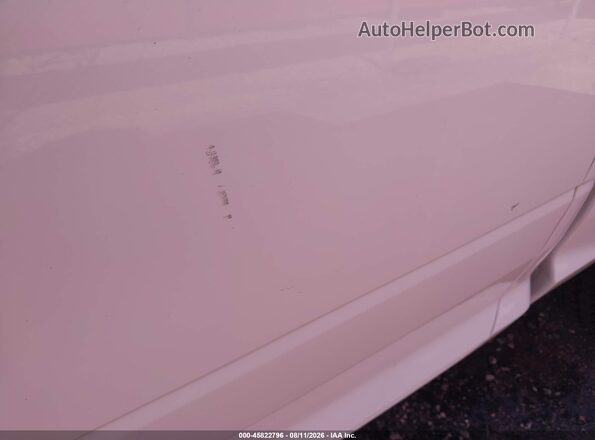1C6RR7KG8JS297211 2018 RAM 1500 White Դիմացի տեսք