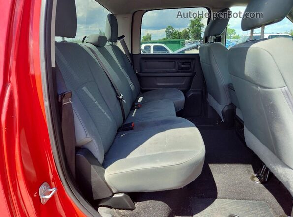 1C6RR7KM5JS277309 2018 RAM 1500 Red უკანა სავარძლების ხედი