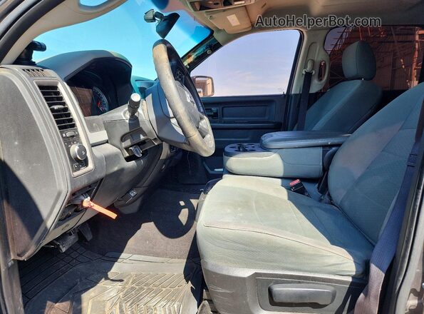 1C6RR7KT4HS706571 2017 RAM 1500 Gray Widok wnętrza z przodu
