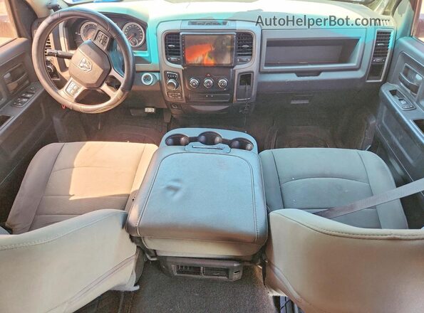 1C6RR7KT4HS706571 2017 RAM 1500 Gray Widok deski rozdzielczej
