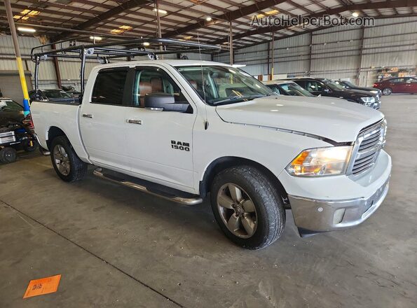 1C6RR7LG2HS849181 2017 RAM 1500 Белый Передняя правая четверть