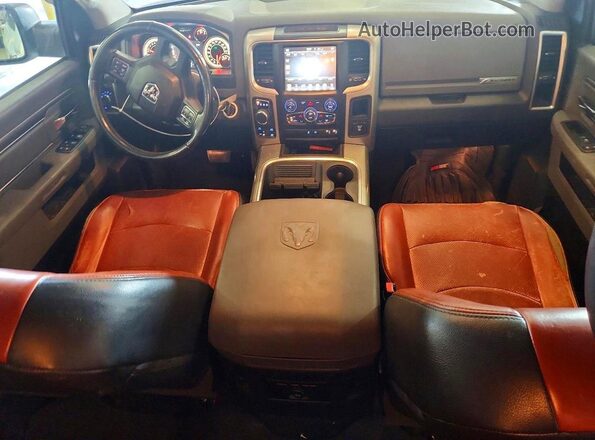 1C6RR7LG2HS849181 2017 RAM 1500 Белый Вид панели приборов