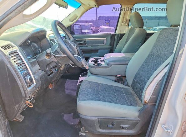 1C6RR7LG3KS596170 2019 RAM 1500 Белый Вид салона спереди