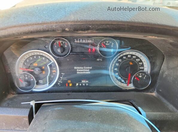 1C6RR7LG3KS596170 2019 RAM 1500 Белый Вид щитка приборов