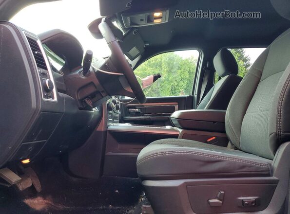 1C6RR7LG7MS546603 2021 RAM 1500 Silver Vista interior delantera