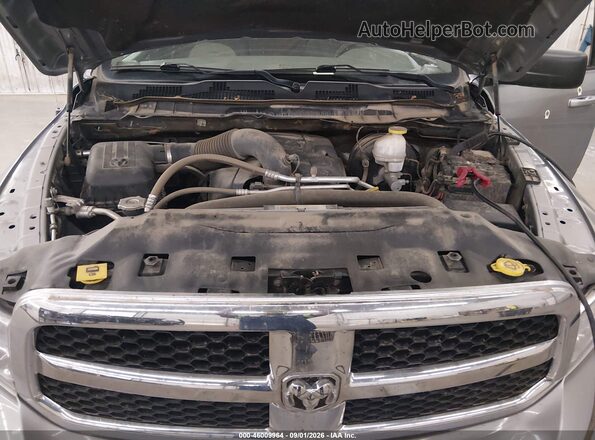 1C6RR7LT0KS611981 2019 RAM 1500 CLASSIC Gray უკანა ხედი