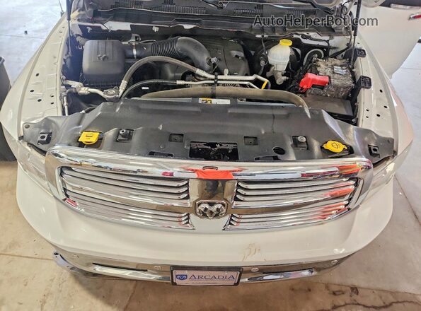 1C6RR7LT1JS268242 2018 RAM 1500 White Vista interior trasera
