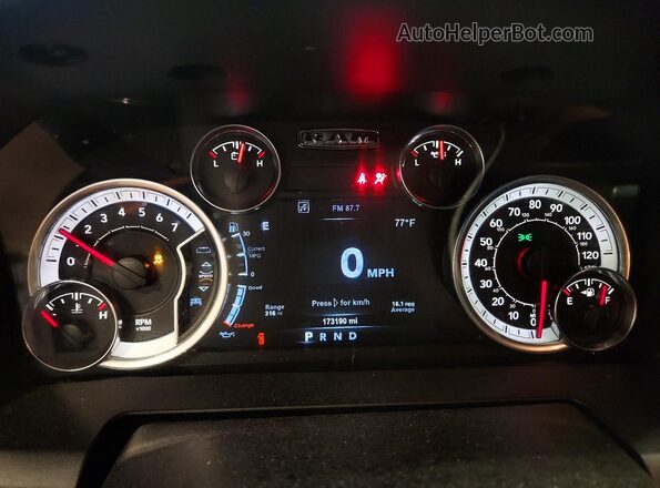 1C6RR7LT6JS179508 2018 RAM 1500 Black Widok zestawu wskaźników