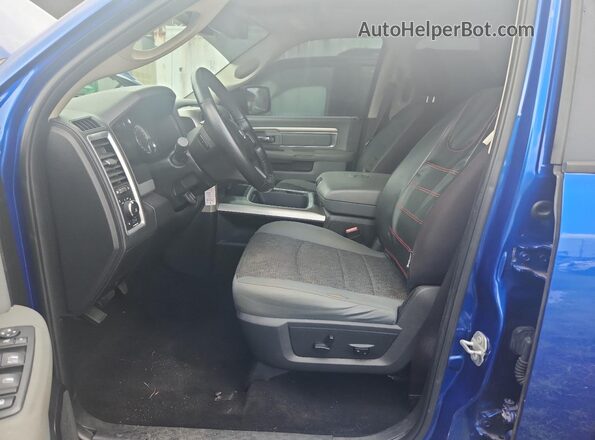 1C6RR7LT6JS322215 2018 RAM 1500 Blue Widok naklejki z numerem VIN