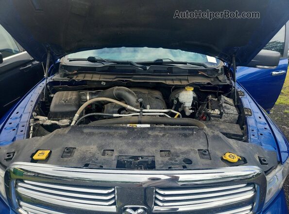 1C6RR7LT6JS322215 2018 RAM 1500 Blue Widok wnętrza z tyłu