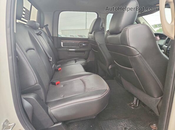 1C6RR7NT1HS500040 2017 RAM 1500 White Вид задніх сидінь