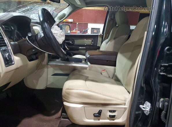 1C6RR7NT2HS768367 2017 RAM 1500 Black Vista interior delantera