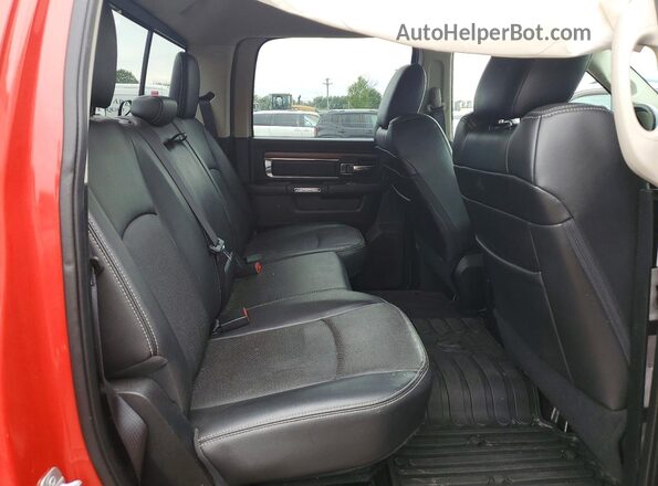 1C6RR7NT4GS151597 2016 RAM 1500 Red Widok tylnych siedzeń