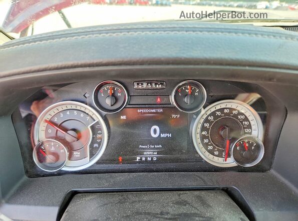1C6RR7NT8HS587743 2017 RAM 1500 Burgundy Սարքավորումների վահանակի տեսք