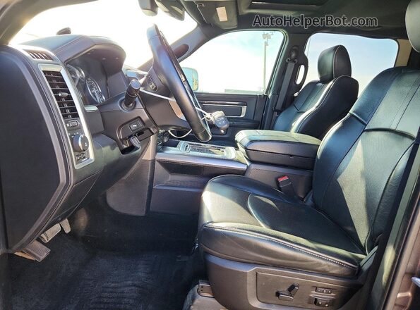 1C6RR7PT6GS138198 2016 RAM 1500 Gray Vista interior delantera