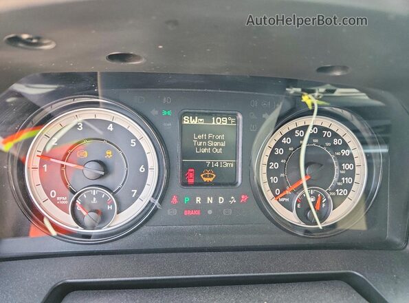 1C6RR7ST5RS152796 2024 RAM 1500 White ხელსაწყოთა პანელის ხედი