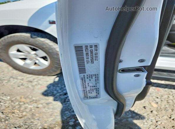 1C6RR7XT5PS534221 2023 RAM 1500 White ძრავის განყოფილების ხედი