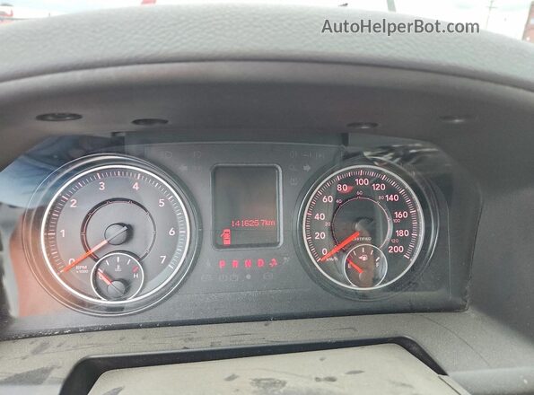 1C6RR7XT8JS329290 2018 RAM 1500 White Instrument cluster view