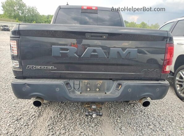 1C6RR7YT1JS227649 2018 RAM 1500 Black Widok z tyłu