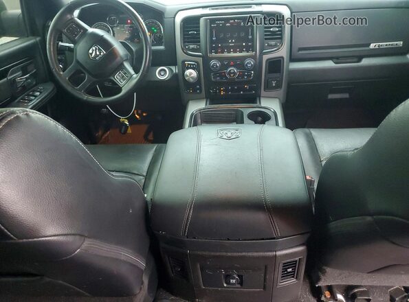 1C6RR7YT1JS227649 2018 RAM 1500 Black Widok deski rozdzielczej