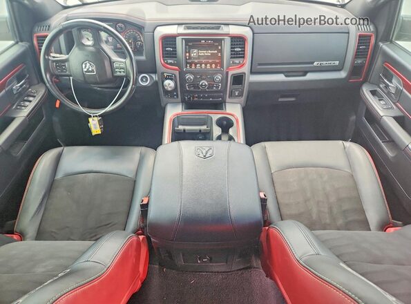 1C6RR7YT2GS357495 2016 RAM 1500 Gray Widok deski rozdzielczej