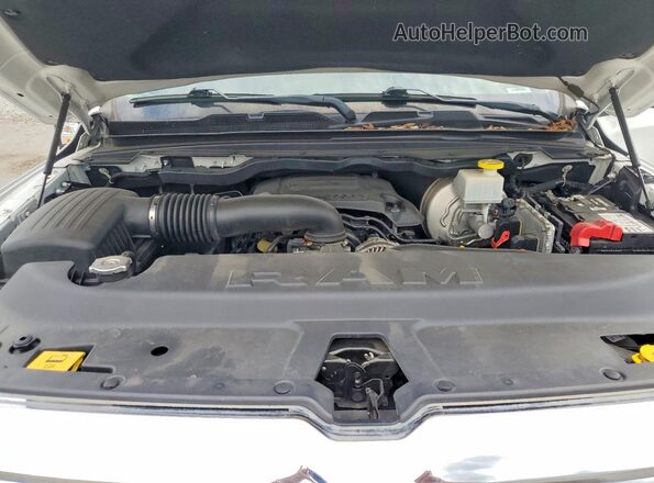 1C6RREFT5KN806036 2019 RAM 1500 White უკანა სალონის ხედი