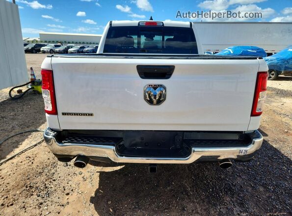 1C6RREFT6PN559584 2023 RAM 1500 Белый Вид сзади