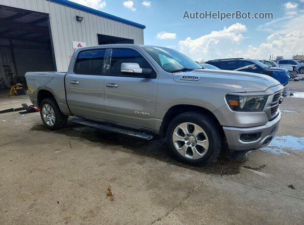 1C6RREFT8MN630845 2021 RAM 1500 Серебряный Передняя правая четверть