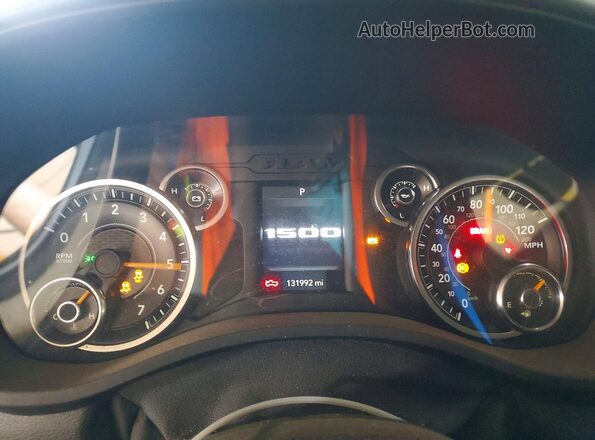1C6RREGG1KN682171 2019 RAM 1500 Серебряный Вид щитка приборов