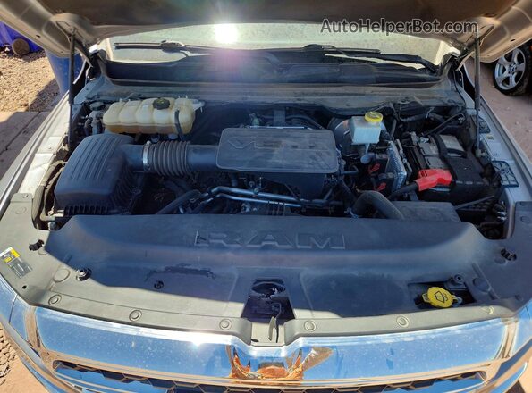 1C6RRFFG2NN459178 2022 RAM 1500 Silver Սալոնի հետևի տեսք