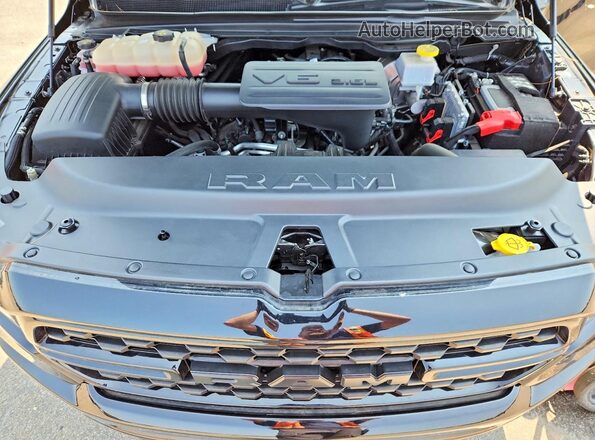 1C6RRFFG2PN589884 2023 RAM 1500 Black Widok wnętrza z tyłu