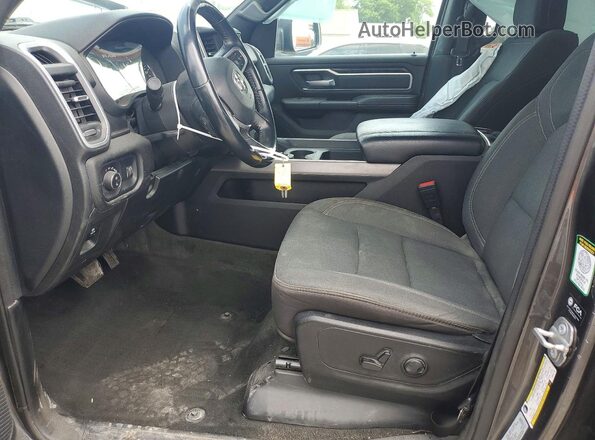 1C6RRFFG7PN547775 2023 RAM 1500 Charcoal Vista interior delantera