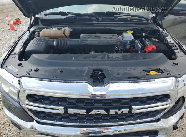 1C6RRFFG7PN547775 2023 RAM 1500 Charcoal Vista interior trasera