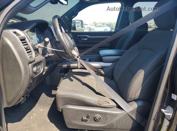 1C6RRFFG8KN709549 2019 RAM 1500 Black Front interior view